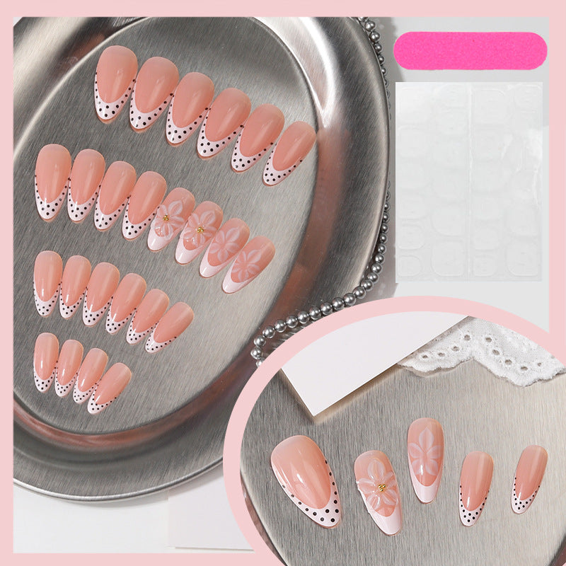 Elegantes florales Kunst-Press-On-Nagelset Karnz