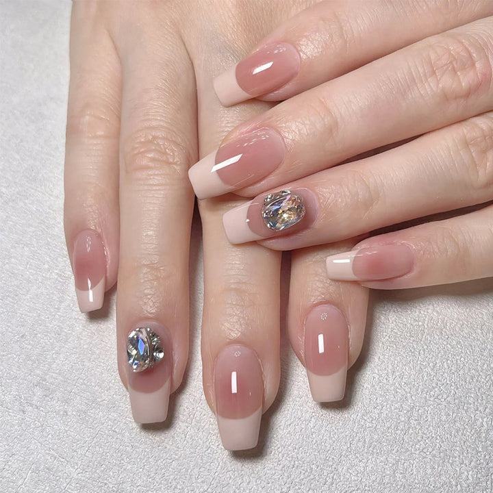 Künstlerisches Press-On-Nagelset mit glitzernden Sternakzenten Karnz