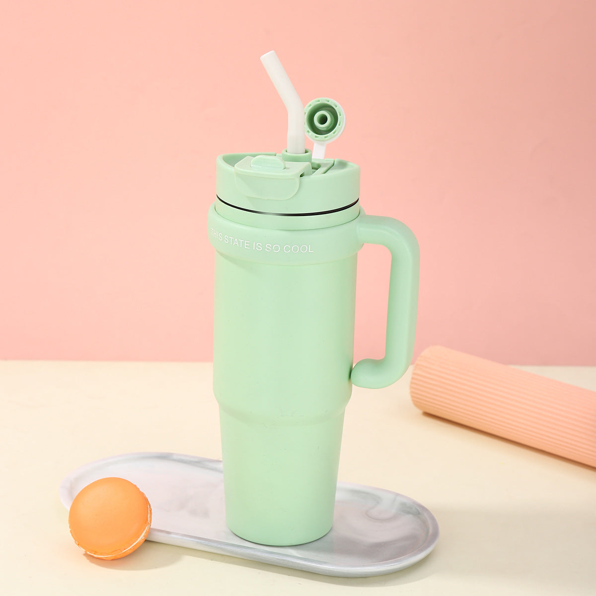 Unisex Trinkbecher mit integriertem Strohhalm Karnz