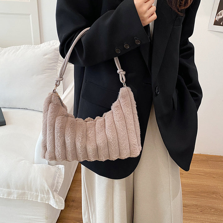 Luxuriöse Kunstfell Hobo-Tasche Karnz