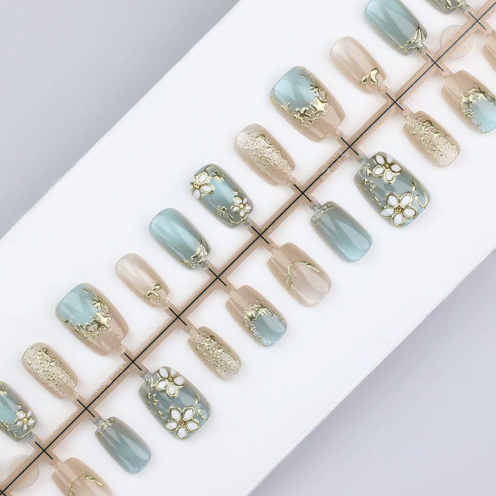 Dekoratives Floral Press-On Nagelset Karnz