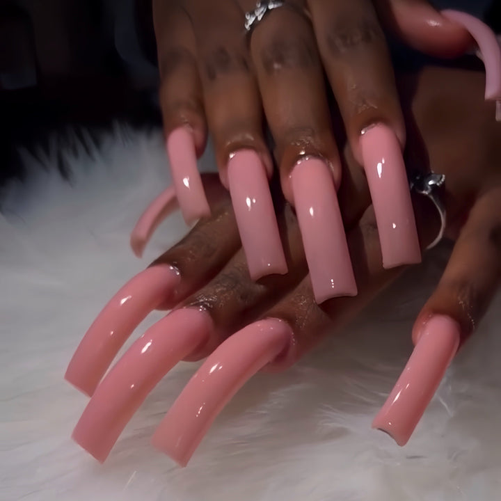 Lange skulptierte Acrylnagelverlängerungen Karnz
