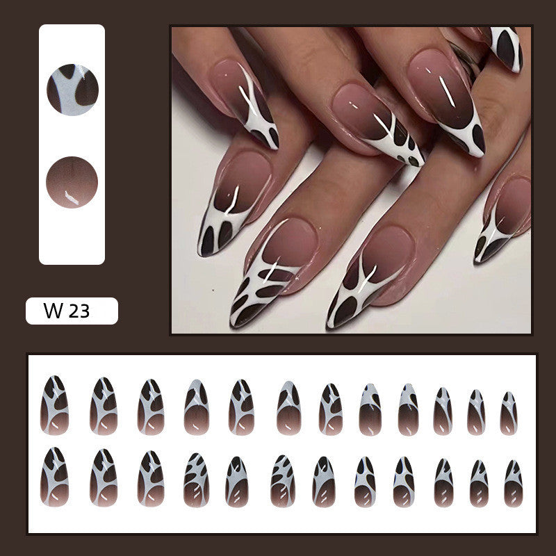 Künstlerisches Press-On-Nagelset mit abstraktem Design