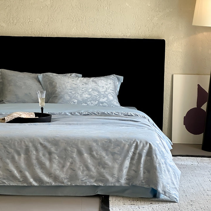Luxuriöses Bettwäsche-Set aus Satin mit dezentem Blumenjacquard
