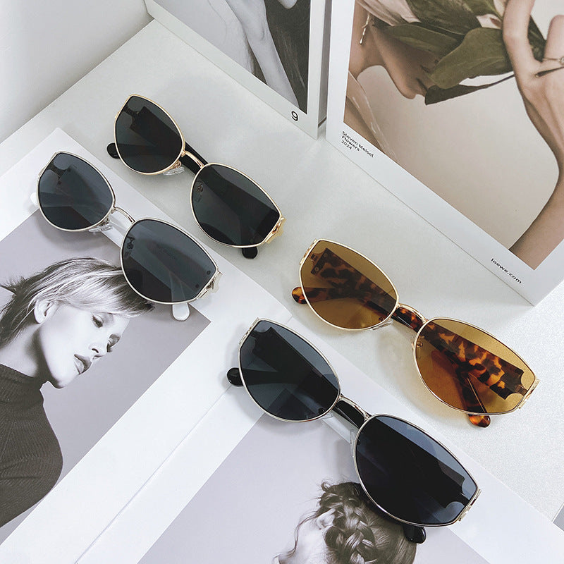 Modische Cat-Eye Sonnenbrille mit Goldenem Rahmen Karnz