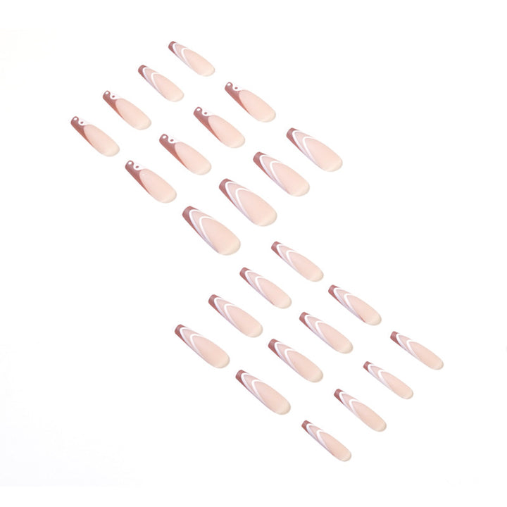 Elegante Nagelverlängerungen mit kunstvoller Wellen-Design Karnz