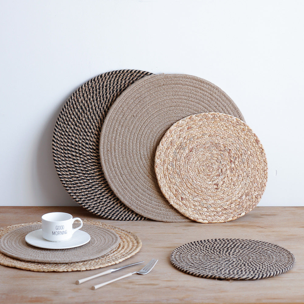 Runder gewebter Jute-Teppich mit Spiralmuster und flacher Struktur