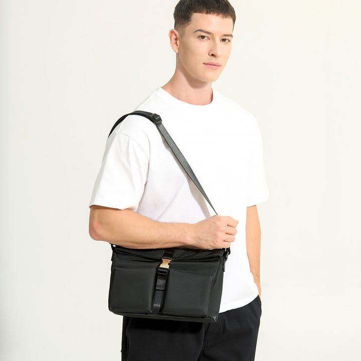 Vielseitige Crossbody-Tasche mit zwei Taschen Karnz