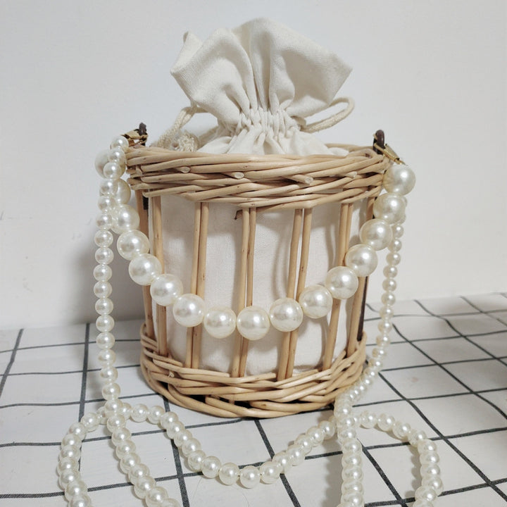 Damen Handtasche mit Perlenkette Karnz