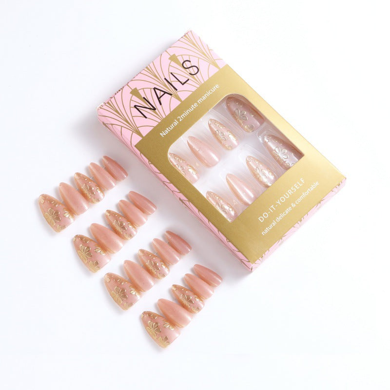 Nagelmodellage Karnz