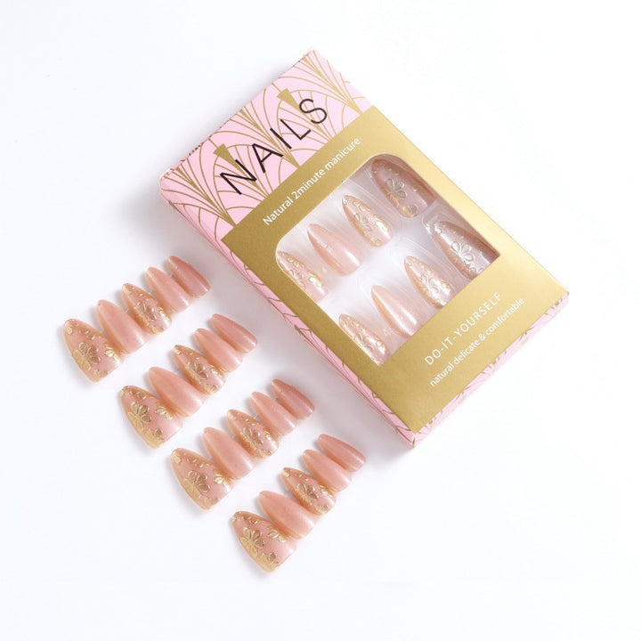 Nagelmodellage Karnz