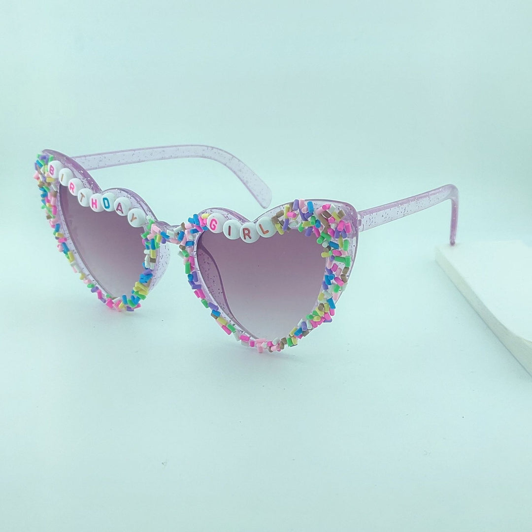 Damen Herzförmige Sonnenbrille mit außergewöhnlichem Dekor Karnz