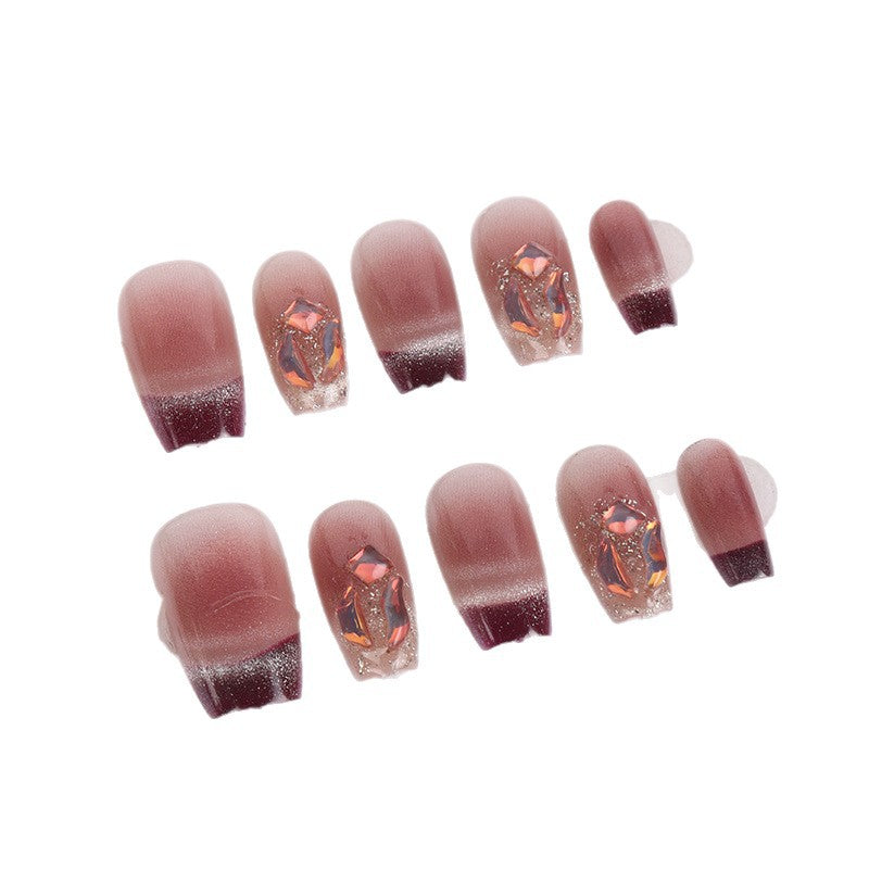 Glänzendes Gradient Press-On Nagelkunstset mit dekorativen Akzenten Karnz