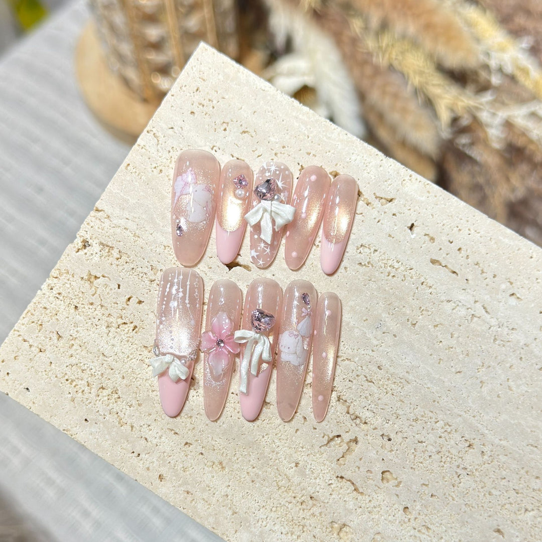 Dekoratives Stiletto Press-On Nagelkunst-Set mit elegantem Blumenmuster Karnz