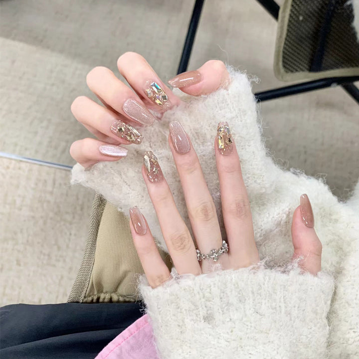 Elegantes Press-On-Nagelset mit funkelnden Akzenten Karnz