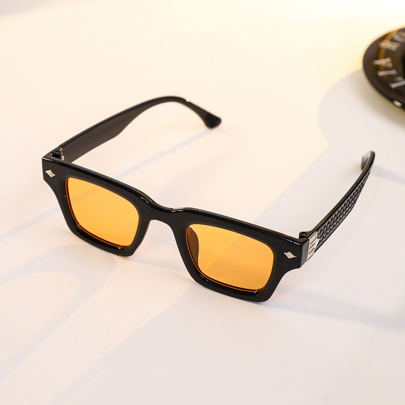 Damen modische Lesebrille mit ergonomischem Design Karnz