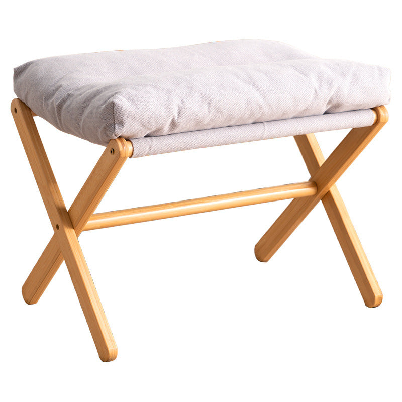 Faltbarer Hocker Mit Gepolstertem Sitz Und Stabilem Holzgestell Karnz