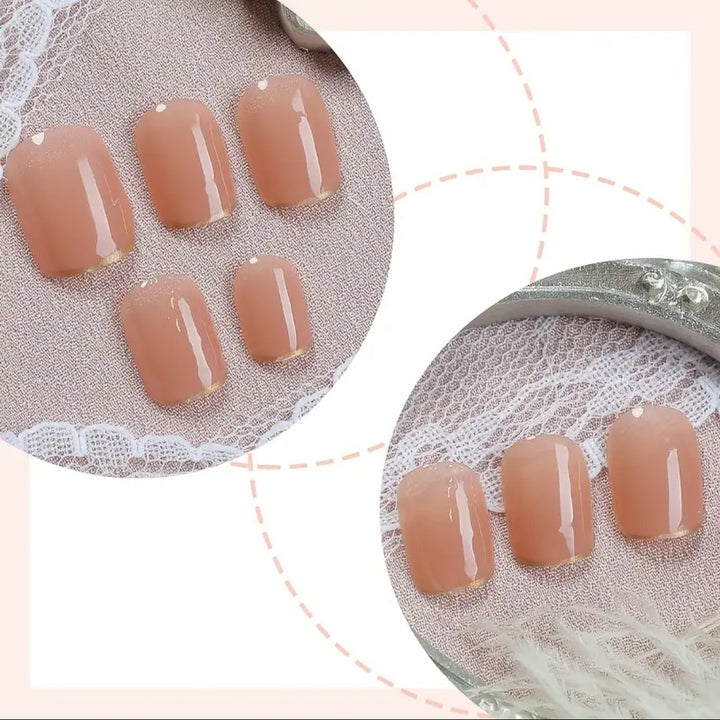 Nagelkunstset mit eleganten Goldakzenten Karnz