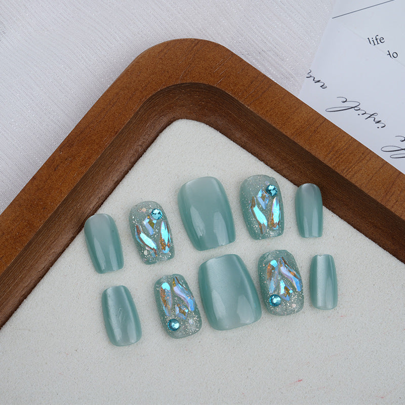 Dekoratives Press-On Nagelkunst-Set Karnz