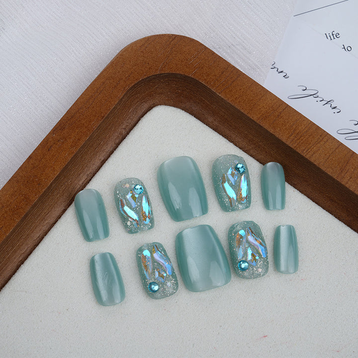 Dekoratives Press-On Nagelkunst-Set Karnz