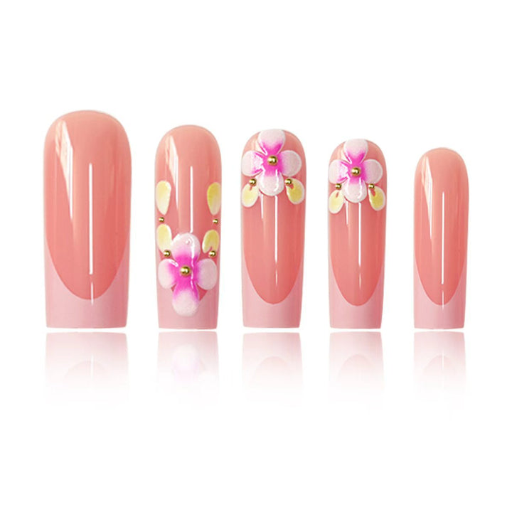 Florales Nageldesign-Extensions Karnz