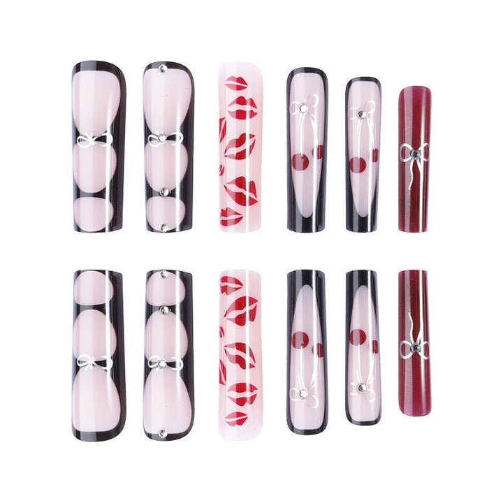 Künstlerisches Kiss-Design Nagelset