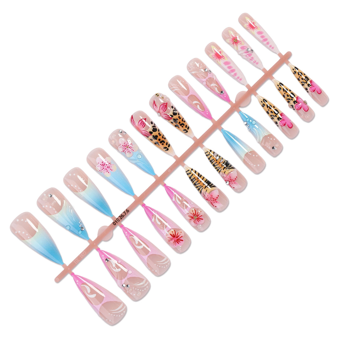 Künstlerisches Hochwertiges Press-On Nail Set Karnz