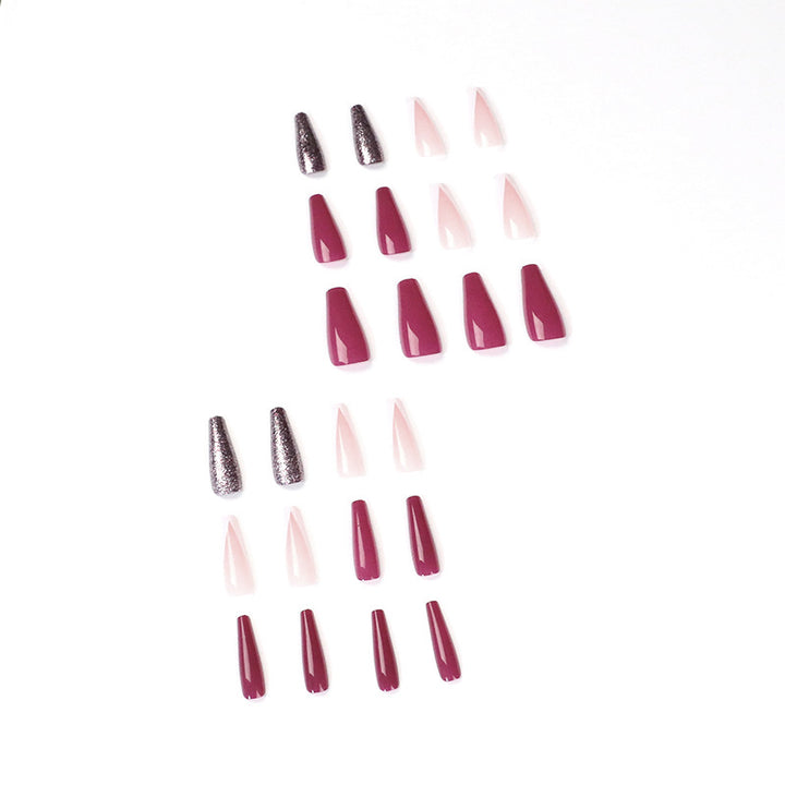 Kunstvolle Nagelverlängerungen mit Glamourösen Glitzereffekten Karnz