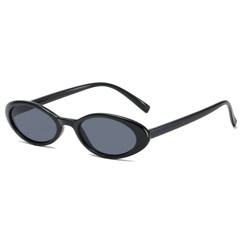 Damen modische Sonnenbrille im zeitgemäßen Ovaldesign Karnz