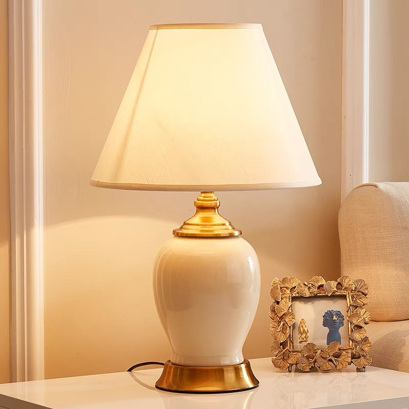Elegante Keramik-Tischlampe