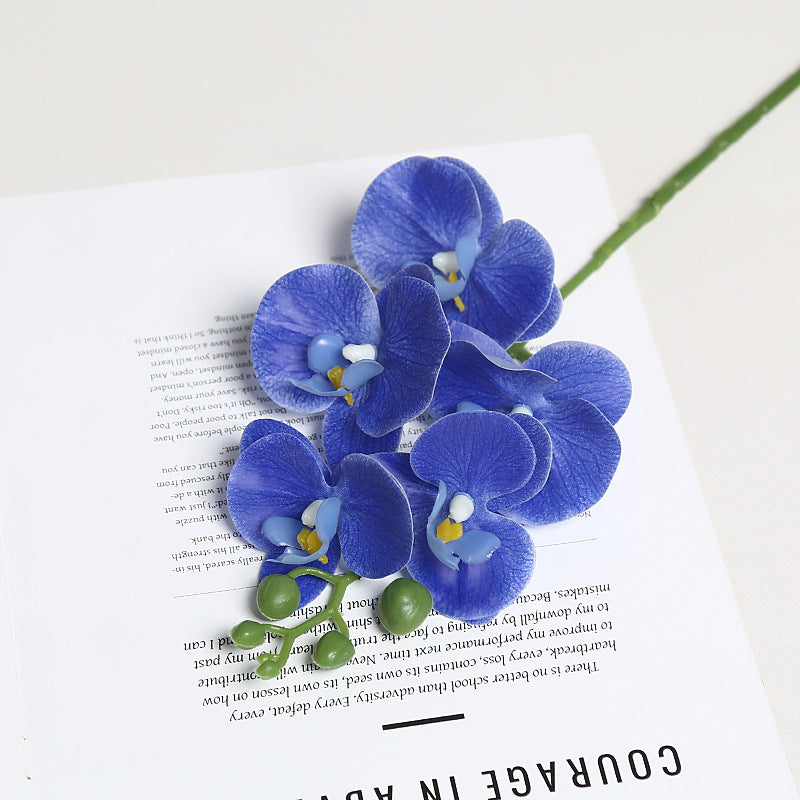 Realistische Orchideenblütenstängel