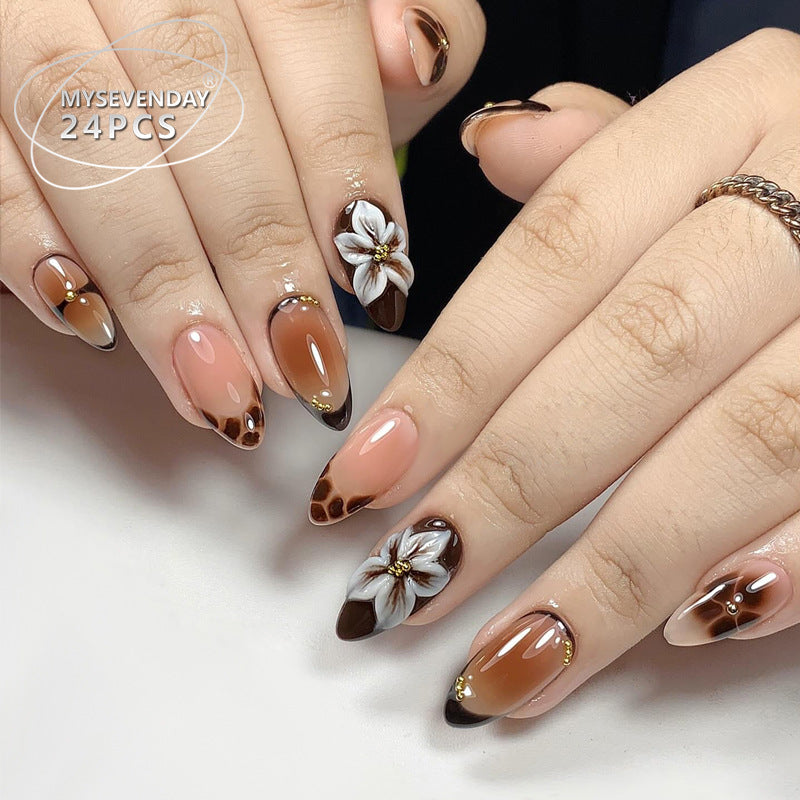 Künstlerisches Drucknagelset mit Blumen- und Farbblockdesign Karnz