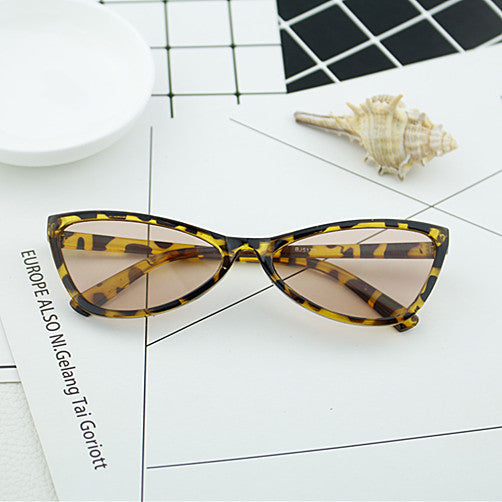 Damen geometrische Designer-Sonnenbrille im modernen Look Karnz