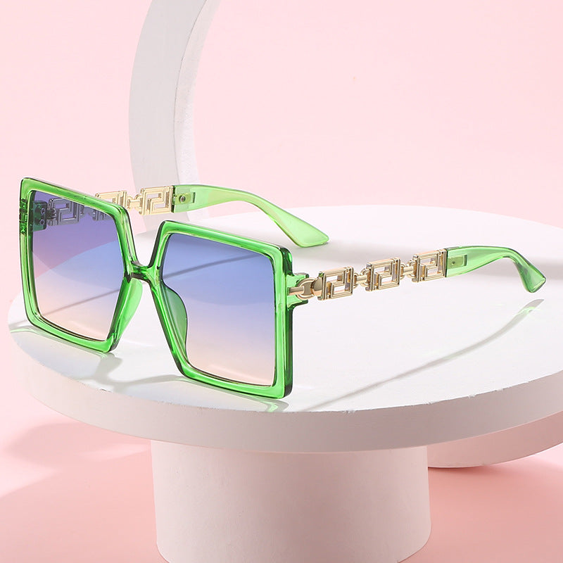 Damen quadratische Sonnenbrille mit luxuriösen Akzenten Karnz