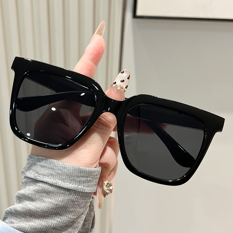 Damen oversized Sonnenbrille mit mattem Rahmen Karnz