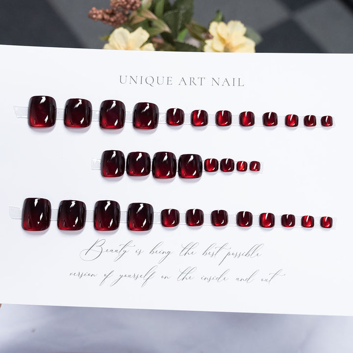 Glänzendes rotes Press-On-Nagelset Karnz