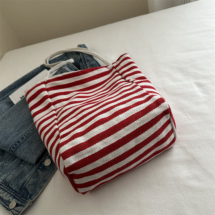 Lässige gestreifte Strandtasche