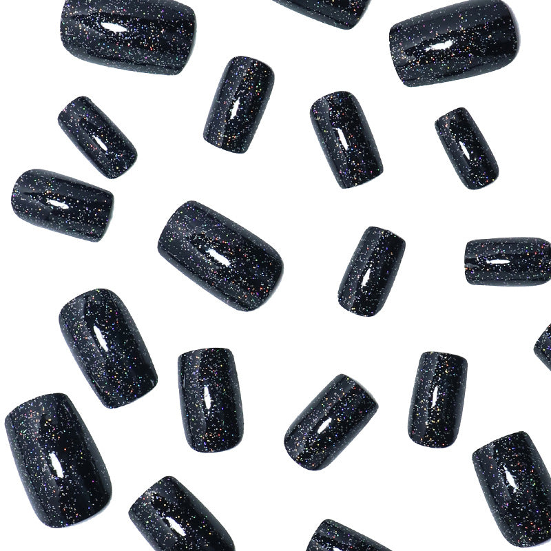 Glitzernde Nagelkunst-Verzierungen Karnz