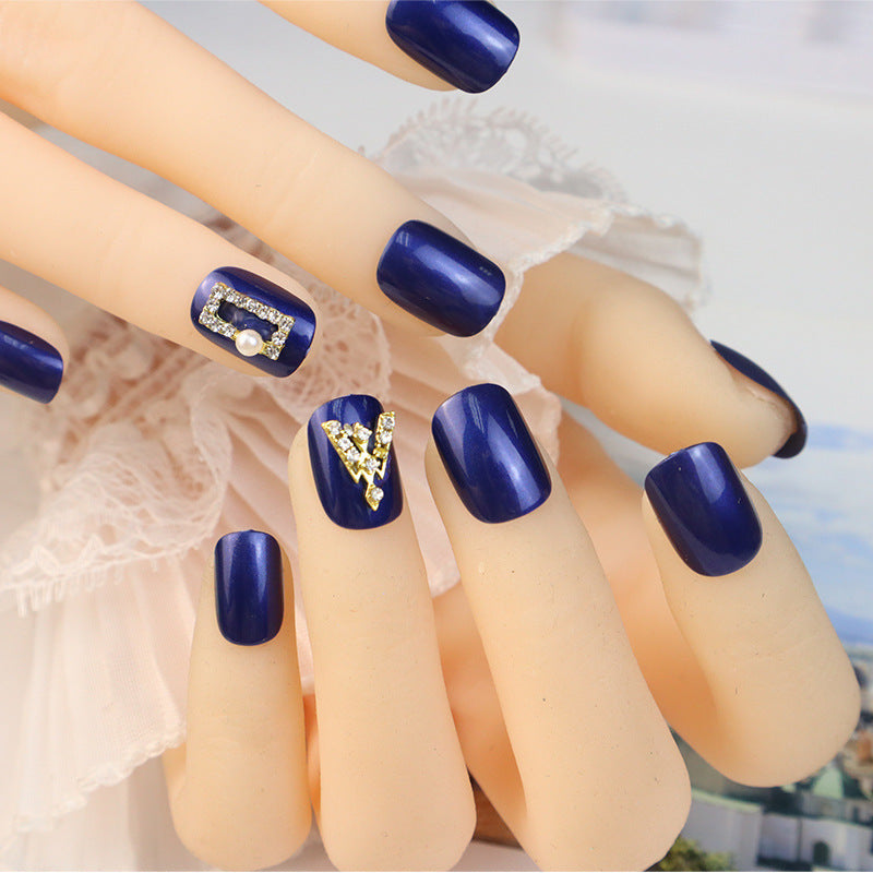 Premium dekorative Press-On Nail Set Karnz
