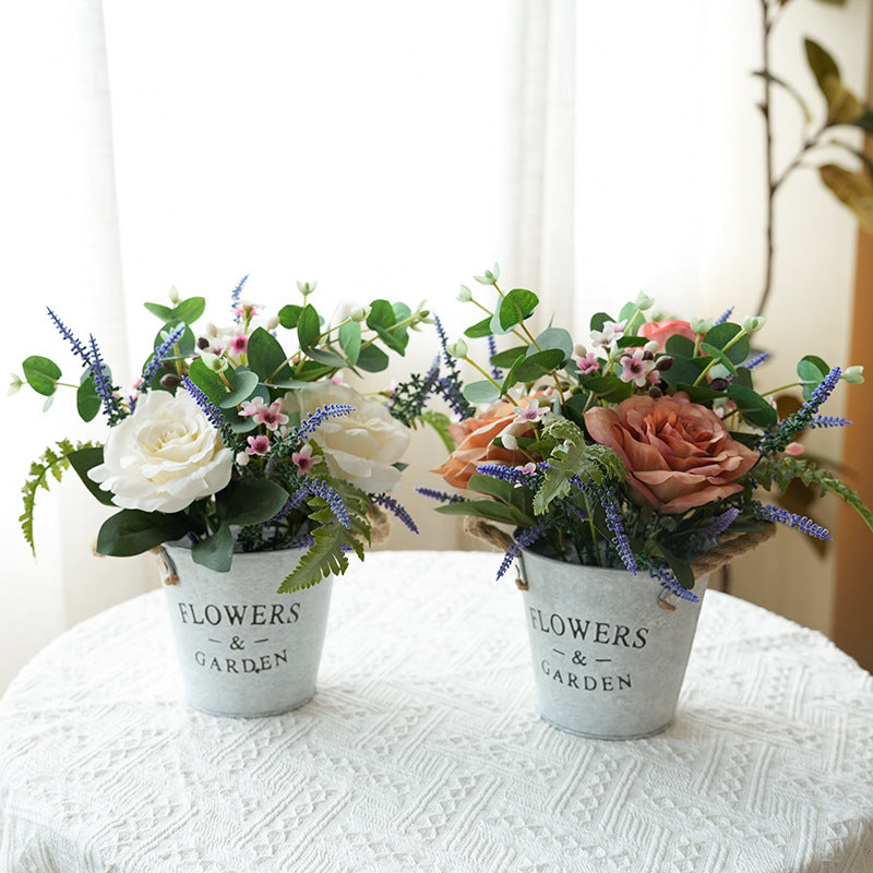 Dekorativer Kunstblumenstrauß Karnz