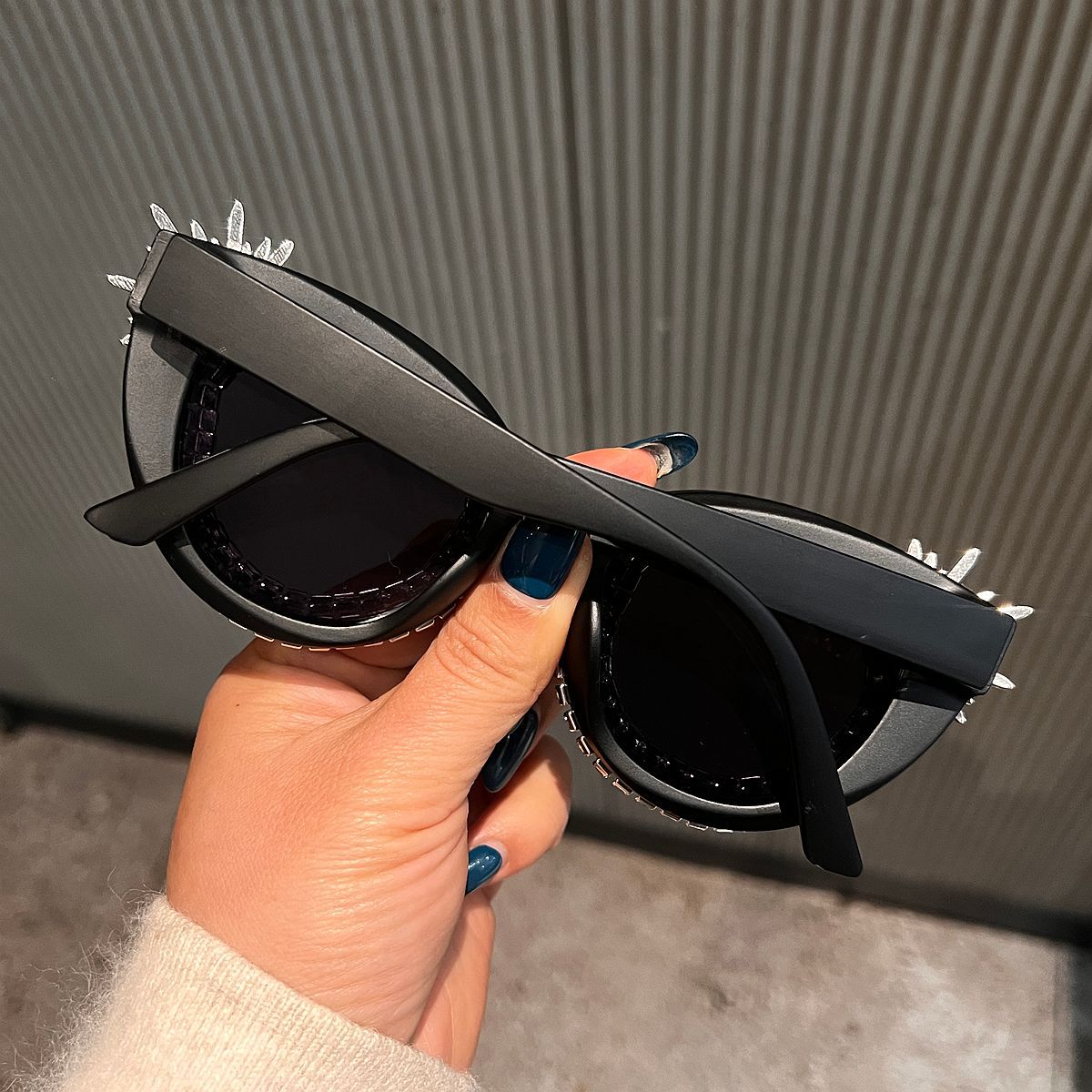 Damen Sonnenbrille mit funkelnder Kristallverzierung Karnz