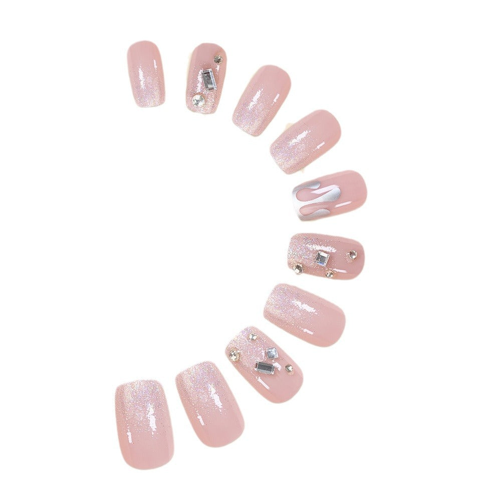 Glitzerndes Nagelkunstdesign
