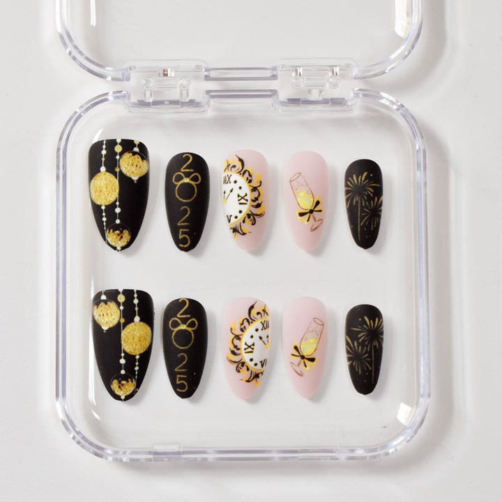 Festliche Neujahrs thematische Press-On Nail Art Karnz