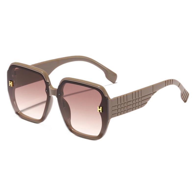 Damen modische Sonnenbrille mit quadratischem Rahmen und trendigen Gläsern Karnz