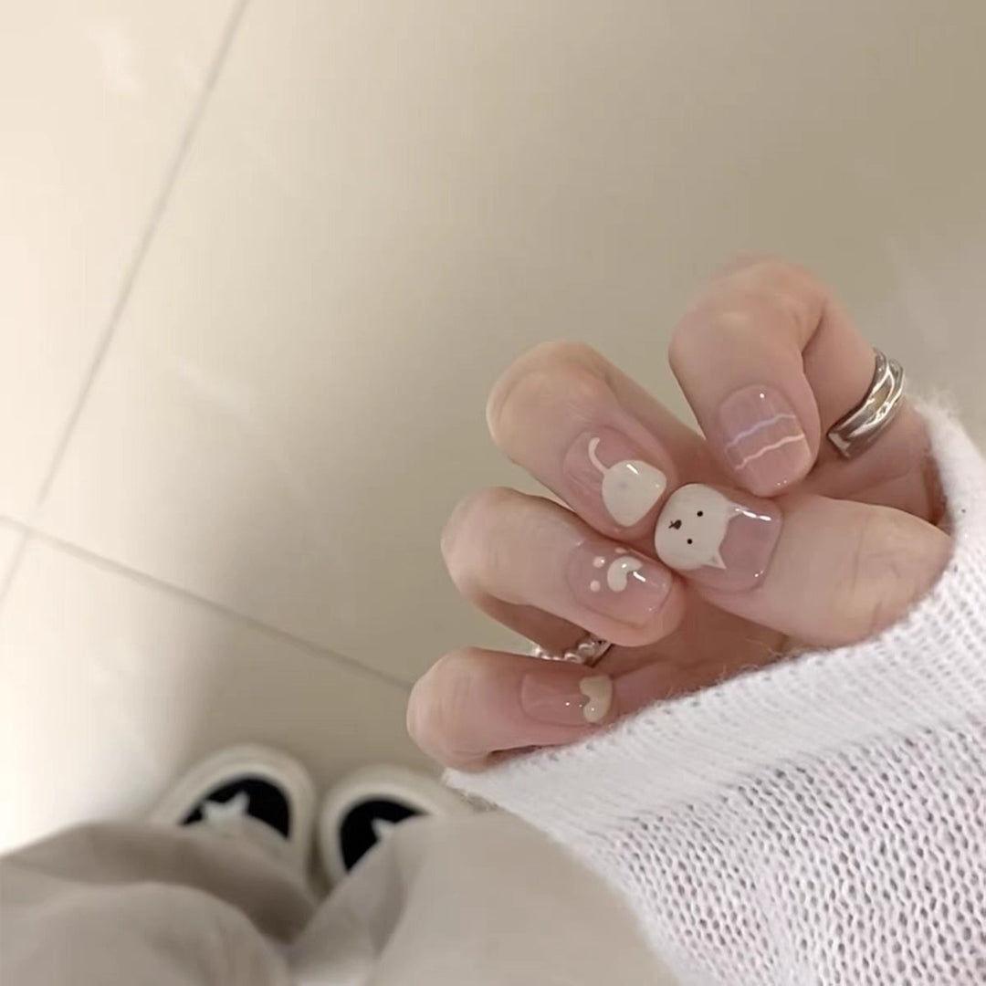 Künstlerische Nagelkunst