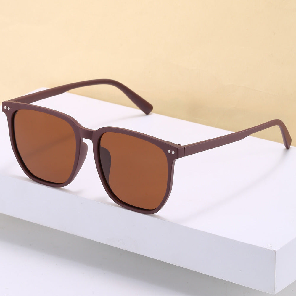 Damen modische Sonnenbrille im klaren Design Karnz