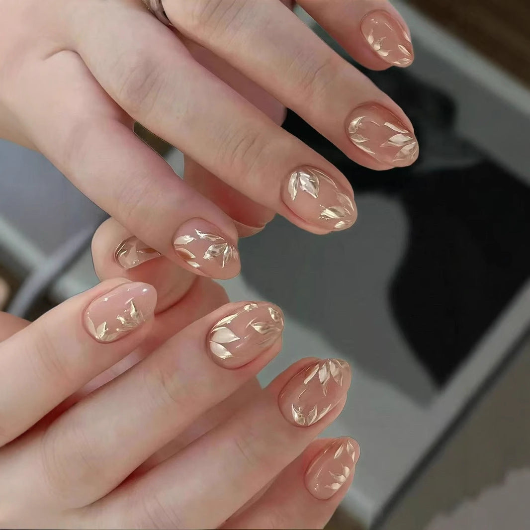 Kunstnagelset mit elegantem Blatt-Design Karnz