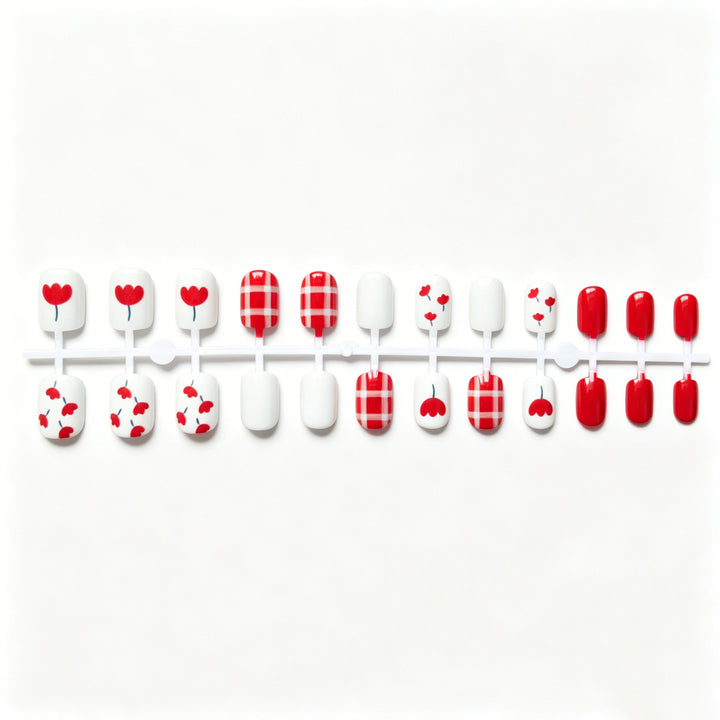 Saisonales Floral Nagelkunstdesign