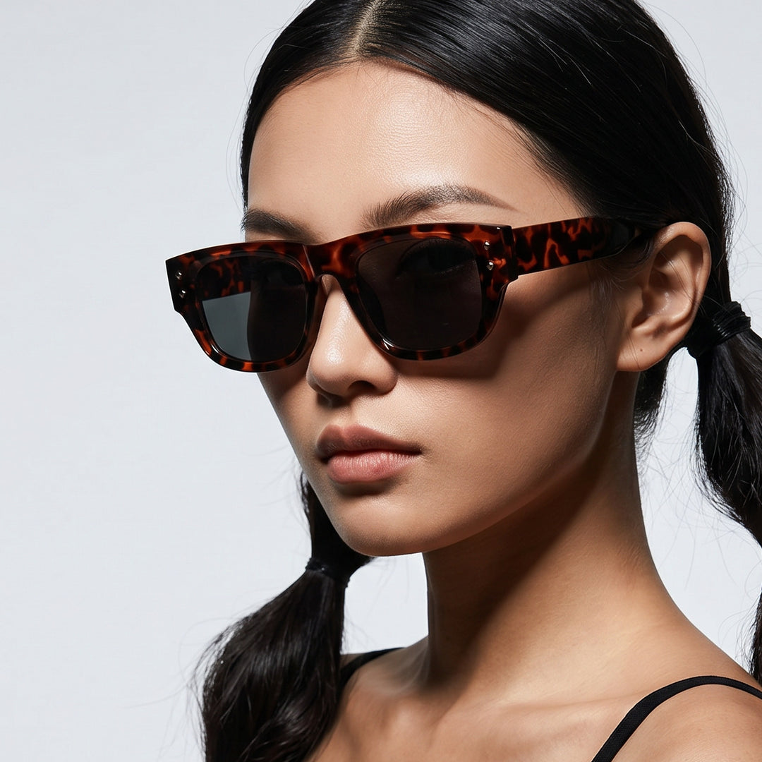 Damen modische Sonnenbrille im trendigen Rechteck-Design Karnz