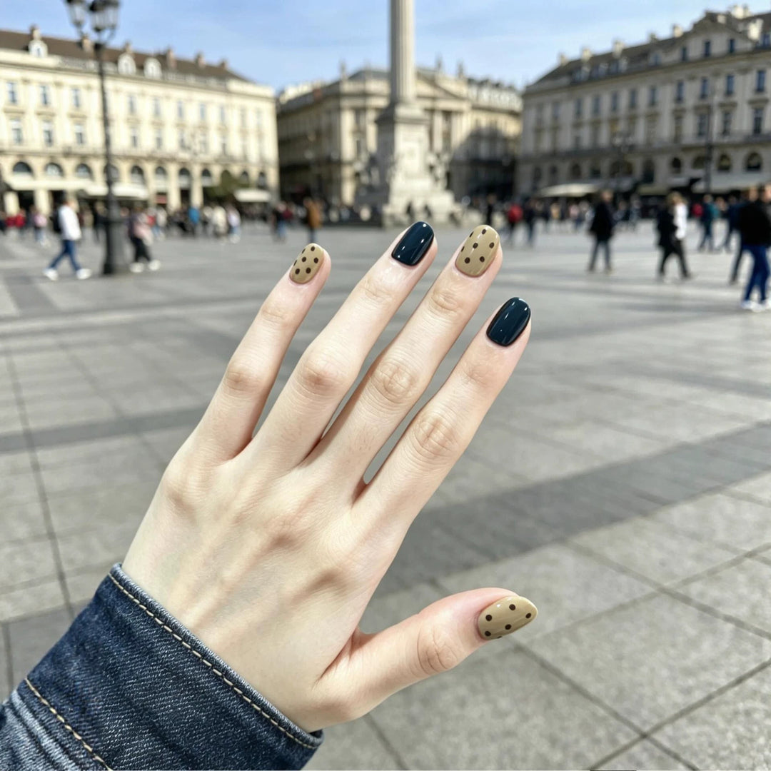 Künstlerisches Nageldesign